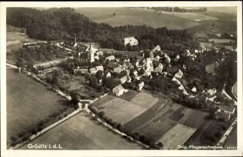 Ak Gröditz in Sachsen, Fliegeraufnahme vom Ort, Gasthaus Georg Nedo