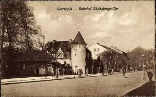 Ak Neuruppin in Brandenburg, Bahnhof Rheinsberger Tor