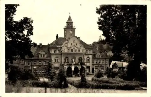 Ak Janov nad Nisou Johannesberg in Böhmen Region Reichenberg, Rathaus