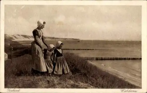 Ak Walcheren Zeeland, Volkstrachten