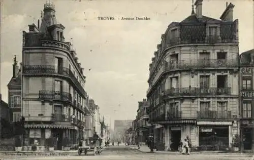 Ak Troyes Aube, Avenue Doublet, Café Hôtel, Straßenpartie