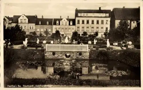 Ak Hartha Mittelsachsen, Stadtpark Rheinhardtstal, Brunnen