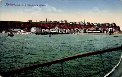 Ak Helgoland, Blick zur Insel vom Dampfer aus, Unterland, Strand