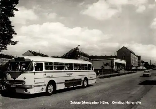 Ak Zwickau in Sachsen, Eckersbacher Höhe, Omnibus-Haltestelle, Ikarus Bus