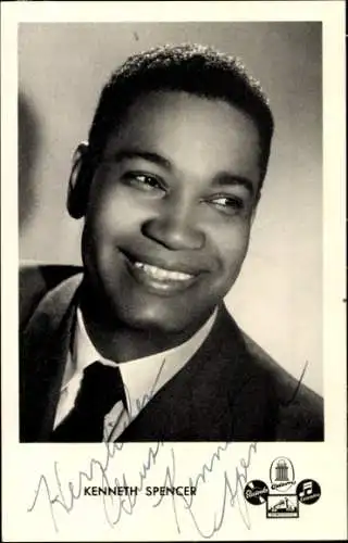 Ak Schauspieler und Sänger Kenneth Spencer, Portrait, Autogramm, Heia Safari