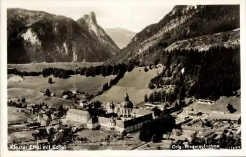 Ak Ettal Oberbayern, Fliegeraufnahme Kloster mit Kofel