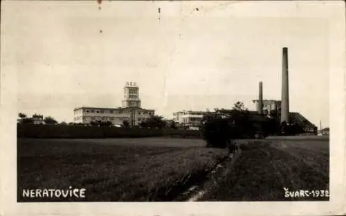 Ak Neratovice Neratowitz Mittelböhmen, Fabrik, Schornstein