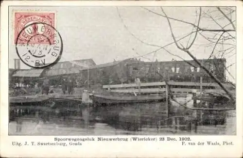 Ak Nieuwerbrug, Verkehrsunfall, Niederländische Eisenbahn, Fluss, Brücke, 1902