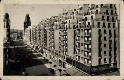 Ak Villeurbanne Rhone, Les nouvelles cites, Un des ensembles donnant sur la place de Hotel de Ville