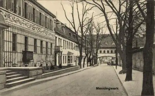 Ak Messingwerk am Hohenzollernkanal Finow Eberswalde im Kreis Barnim, Straßenpartie