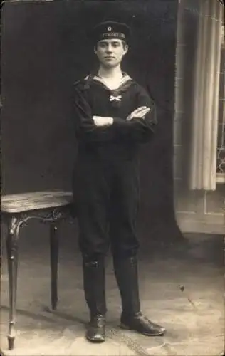 Foto Ak Deutscher Seemann in Uniform, Marine-Luftschiff-Abteilung, Kaiserliche Marine