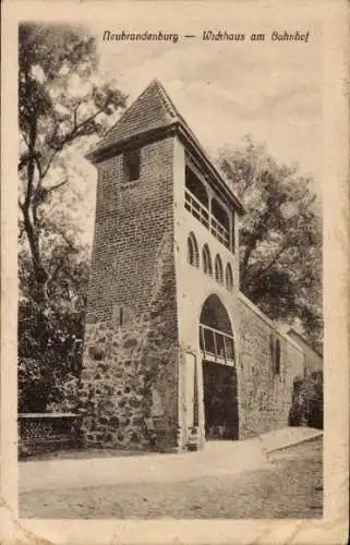 Ak Neubrandenburg in Mecklenburg, Wickhaus, Bahnhof