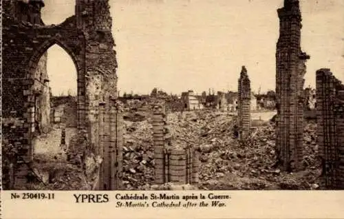 Ak Ypern Ypern Westflandern, St.-Martins-Kathedrale nach dem Krieg