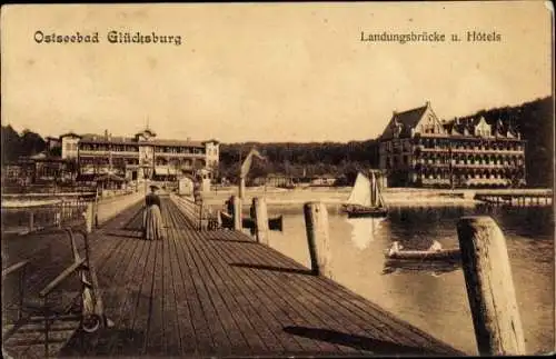 Ak Glücksburg an der Ostsee, Landungsbrücke, Hotels