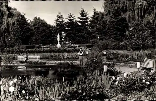 Ak Zweibrücken in Rheinland Pfalz, Rosengarten mit Teich