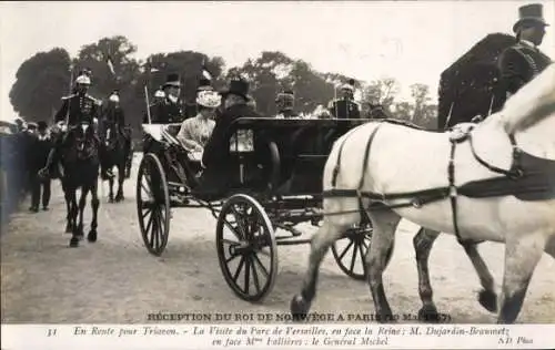 Ak Versailles Yvelines, Empfang des Königs von Norwegen am 29. Mai 1907, Weg nach Trianon