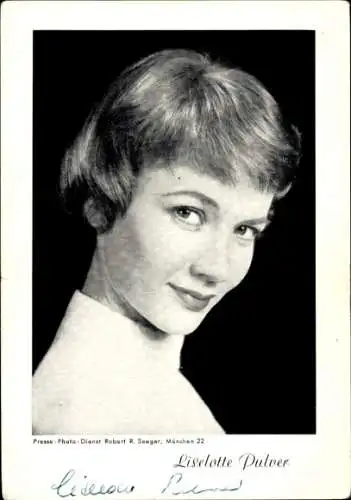 Ak Schauspielerin Liselotte Pulver, Portrait, Autogramm