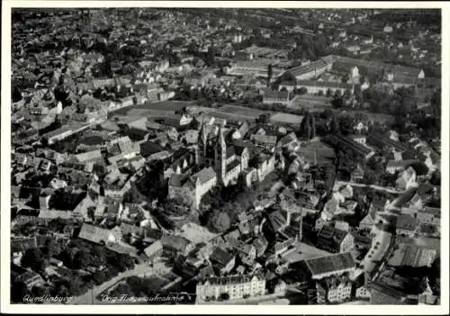 Ak Quedlinburg im Harz, Gesamtansicht, Fliegeraufnahme