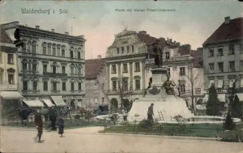 Ak Wałbrzych Waldenburg Schlesien, Markt, Kaiser-Friedrichdenkmal