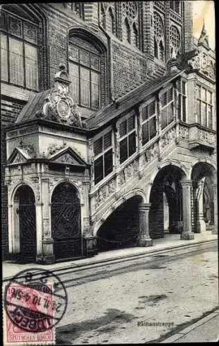 Ak Hansestadt Lübeck, Rathaustreppe