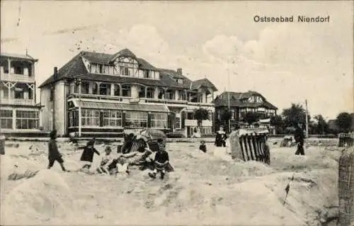 Ak Ostseebad Niendorf Timmendorfer Strand, Strandpartie, Strandkörbe