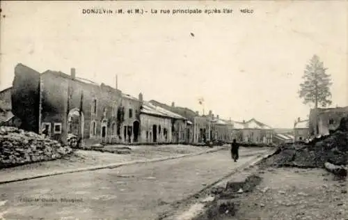 Ak Donjevin, Rue Principale, Trümmer