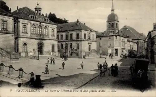 Ak Vaucouleurs Meuse, La Place de l'Hôtel de Ville et Rue Jeanne d'Arc