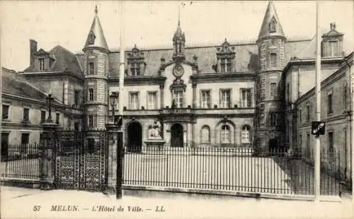 Ak Melun Seine et Marne, Rathaus, Eingangstor