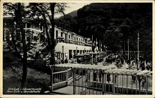 Ak Bad Wildbad im Schwarzwald, Neue Trink- und Wandelhalle