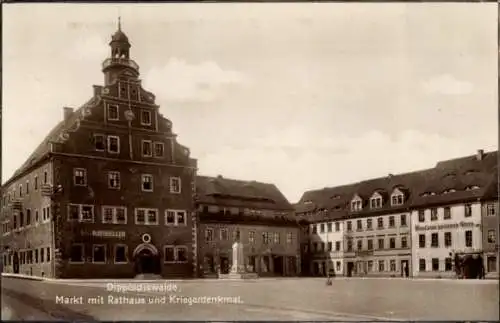 Ak Dippoldiswalde in Sachsen, Markt, Rathaus, Kriegerdenkmal