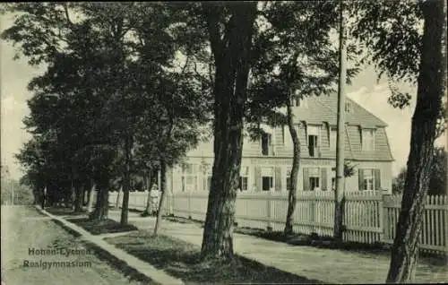 Ak Hohenlychen Lychen in der Uckermark, Realgymnasium, Straßenpartie