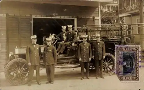 Foto Ak Panama, Fahrzeug der Feuerwehr, Männer in Uniform