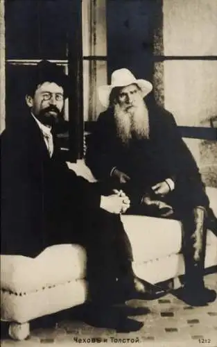 Foto Ak russische Schriftsteller Anton Tschechow und Lew Tolstoi in Jalta