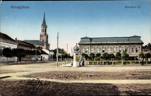 Ak Nyíregyháza Ungarn, Szechenyi ter, Platz, Kirche, Litfaßsäule