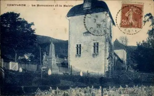 Ak Cheylade Cantal, Le Monument et la Mairie