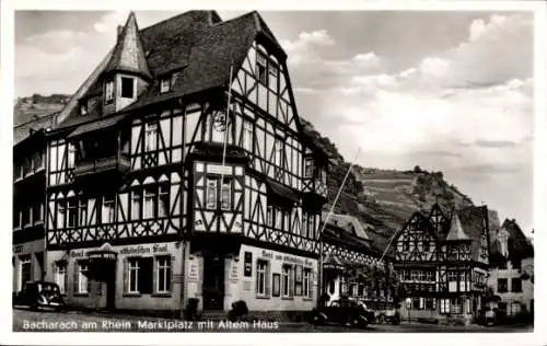 Ak Bacharach am Rhein, Pension Hermersdorf, Marktplatz mit Altem Haus