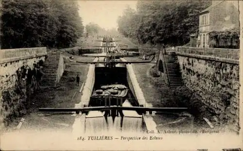 Ak Tuilieres Dordogne, Perspectuve des Ecluses