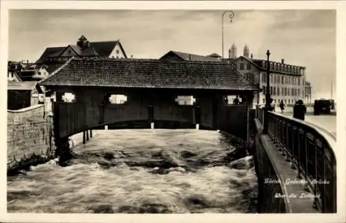 Ak Zürich Stadt Schweiz, Gedeckte Brücke über die Limmat