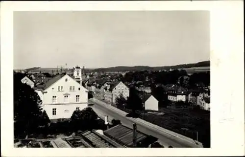 Foto Ak Grüna in Sachsen, Vogelschau auf den Ort, Straße