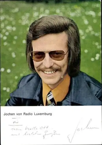 Ak Moderator Jean Jochen Pütz, Portrait, Sonnenbrille, Autogramm