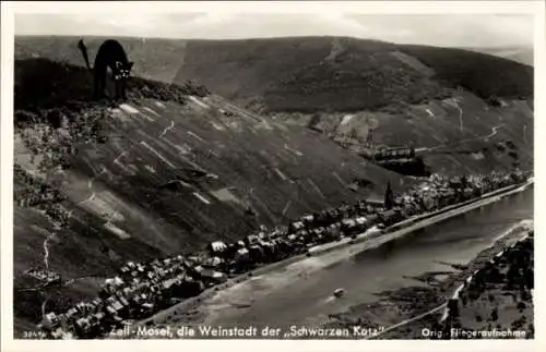 Ak Zell an der Mosel, Fliegeraufnahme, Weinstadt der Schwarzen Katz