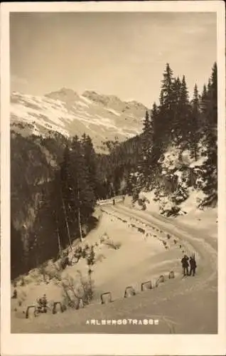 Ak St. Anton am Arlberg Tirol Österreich, Arlbergstraße im Winter