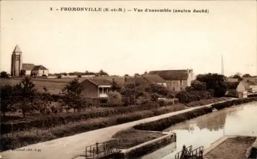 Ak Moncourt Fromonville Seine et Marne, Vue d'ensemble, ancien duche