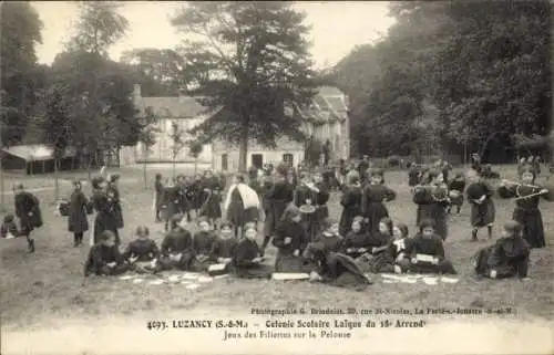 Ak Luzancy Seine et Marne, Colonie Scolaire Laique du 18e Arrond., Gruppenbild Mädchen