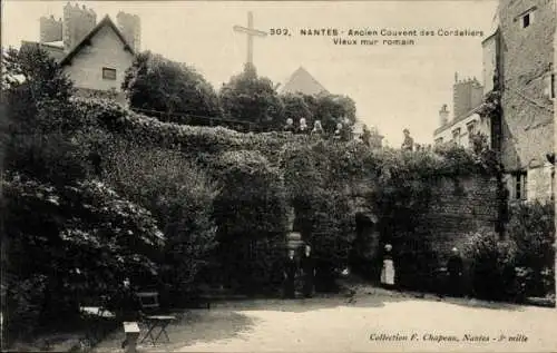 Ak Nantes Loire Atlantique, Ancien Couvent des Cordeliers, Vieux mur romain