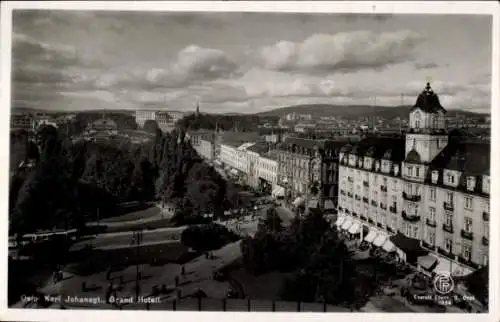 Ak Oslo Norwegen, Karl Johans gate, Grand Hotel