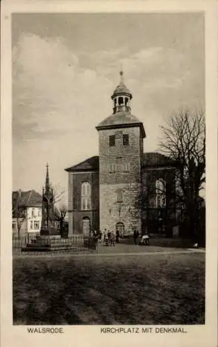 Ak Walsrode im Heidekreis, Kirchplatz mit Denkmal