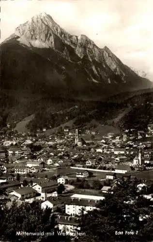 Ak Mittenwald in Oberbayern, Gesamtansicht, Wetterstein