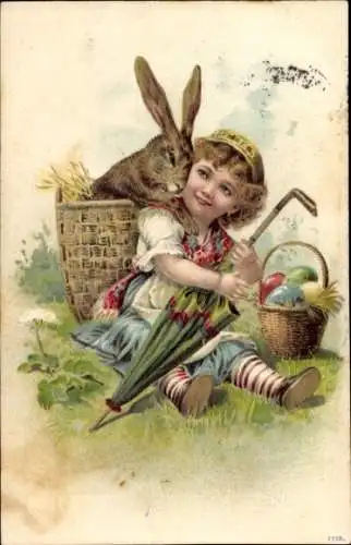 Präge Ak Ostern, Osterhase kuschelt mit Mädchen, Ostereier