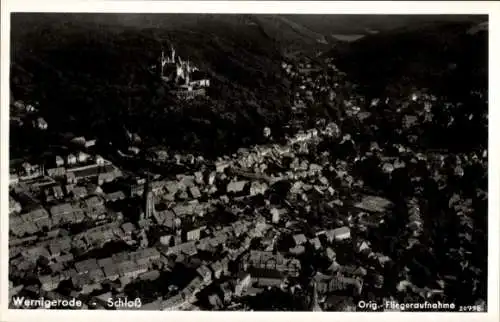 Ak Wernigerode im Harz, Fliegeraufnahme, Schloss